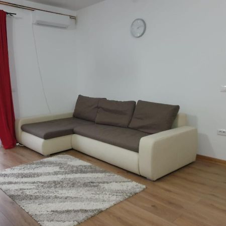 Apartamento Apartament Adriana Giroc Exterior foto