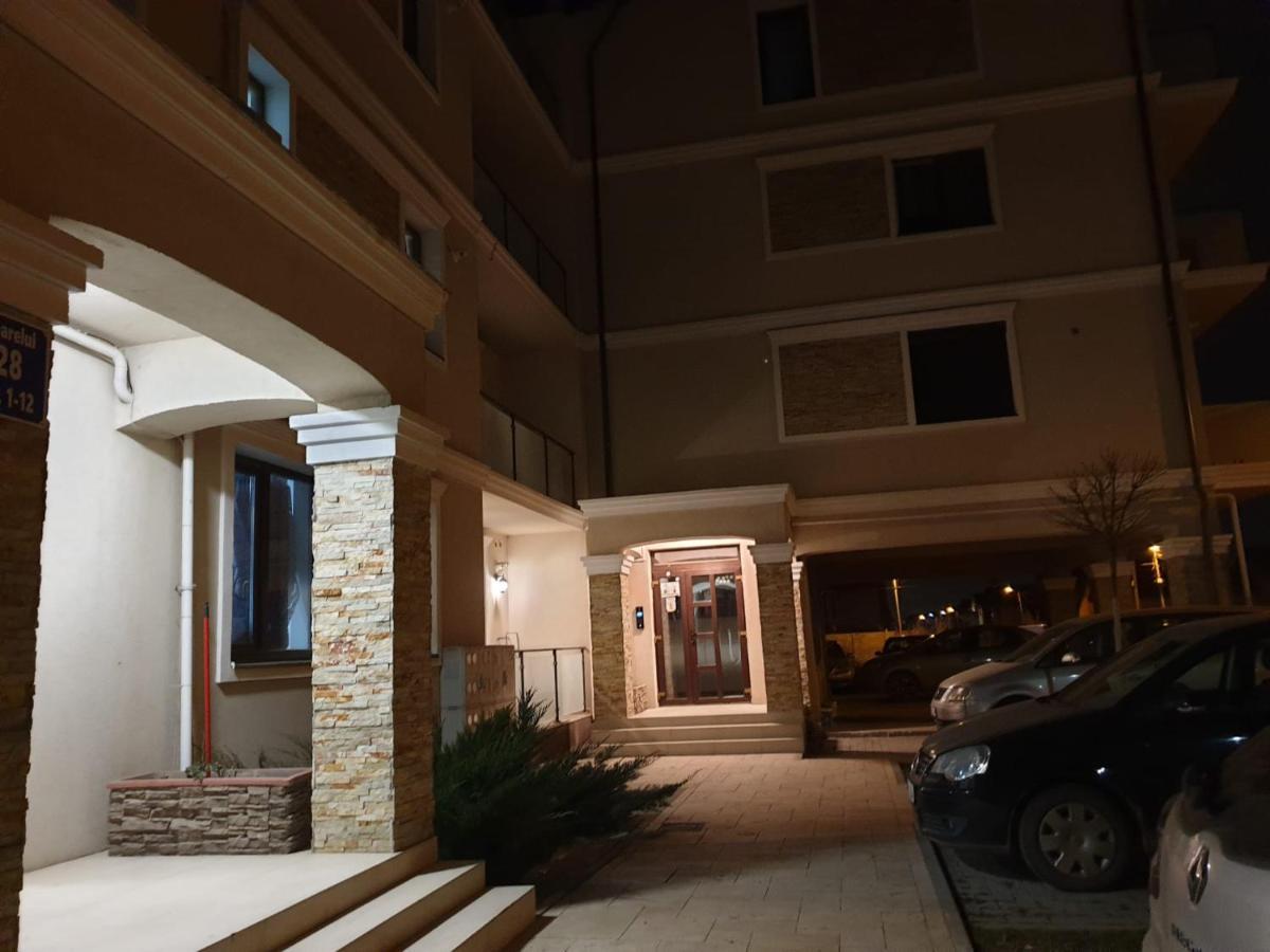 Apartamento Apartament Adriana Giroc Exterior foto